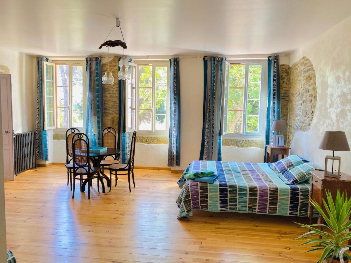 Chambres D'Hotes Domaine Saint-Joly Lasbordes Buitenkant foto