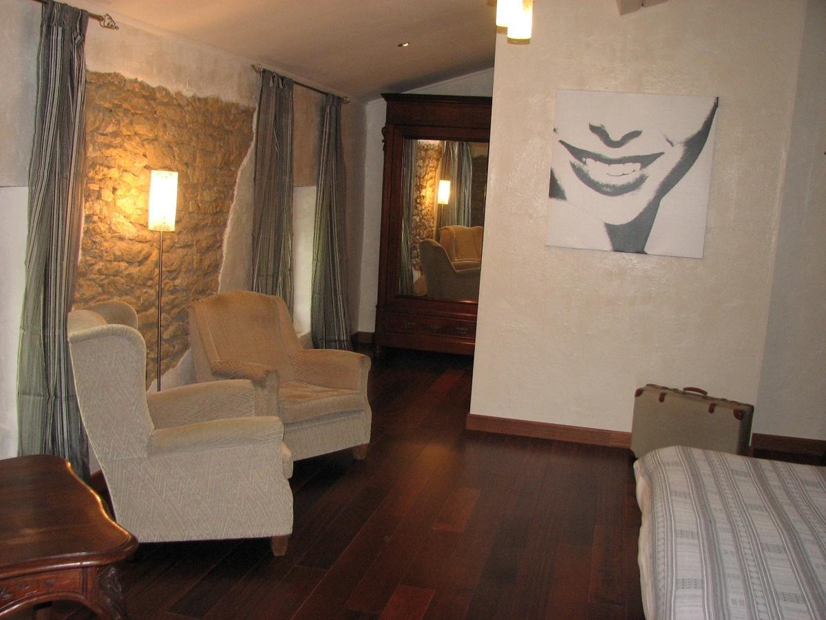 Chambres D'Hotes Domaine Saint-Joly Lasbordes Kamer foto